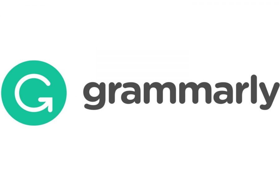 Opinions+Editor%3A+Online+Daniel+De+Beer+discusses+whether+or+not+the+popular+writing+tool%2C+Grammarly%2C+hinders+or+helps+students.+