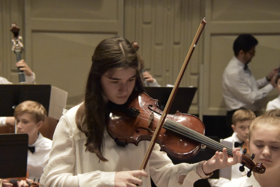 Danielle Hajjar (’23) plays her viola in the AMIS Orchestra in 2019. She played a solo jazz piece in Russia during the festival. 