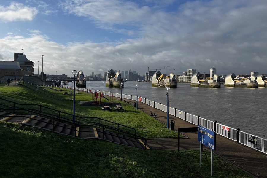 Students on the “Entre Terre et Mer” alternative learned about and visited the Thames Barrier Jan. 26, in preparation for their trip to Mont Saint-Michel, an island only available to walk to during low tides.