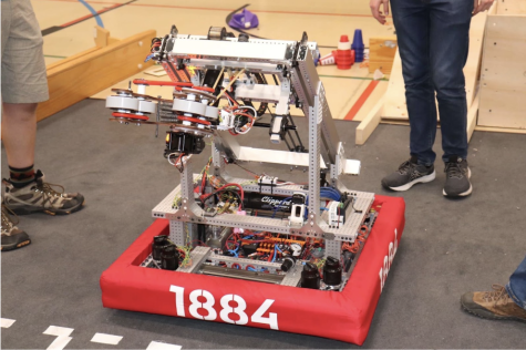 Robotics team builds in preparation for competition
